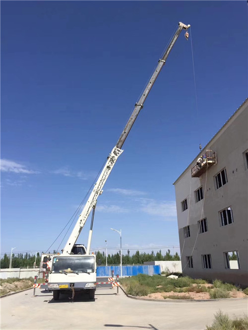 蚌山区“轻装强干”—— 吊车的 “轻量化臂架” 技术